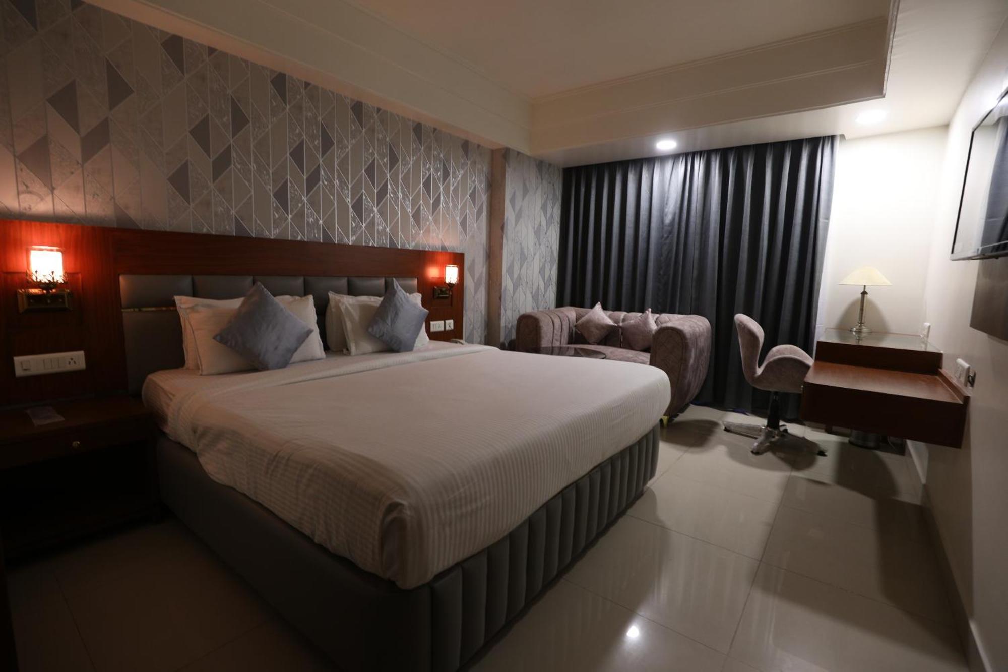Eastin Hotels Hyderabad Exterior foto